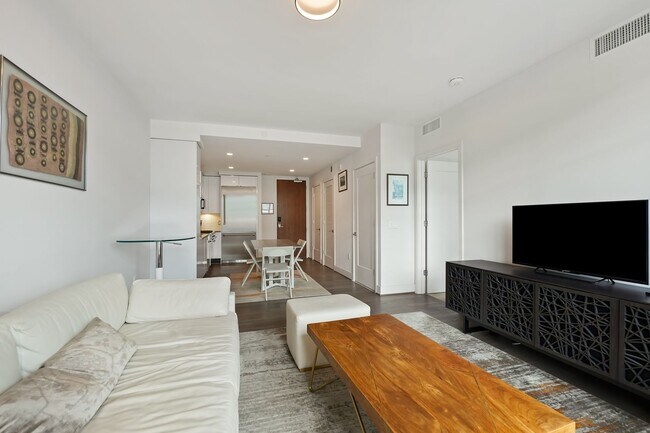 Building Photo - FURNISHED OR UNFURNISHED! One of the Most Desirable Locations On the Wharf!  1 Bed at the VIO! Av...