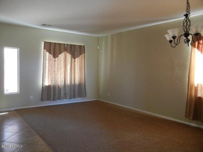 Building Photo - 1740 W Vineyard Plains Dr