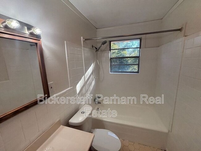 Building Photo - 224 11th Ave