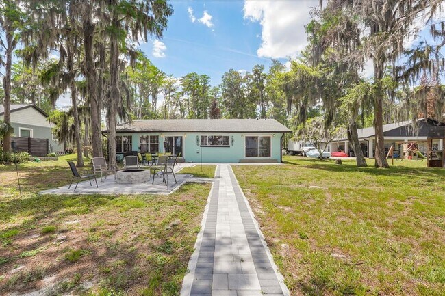 Building Photo - 9118 Edgewater Dr