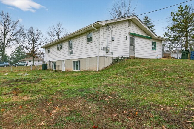 Building Photo - 67 Strecker Rd