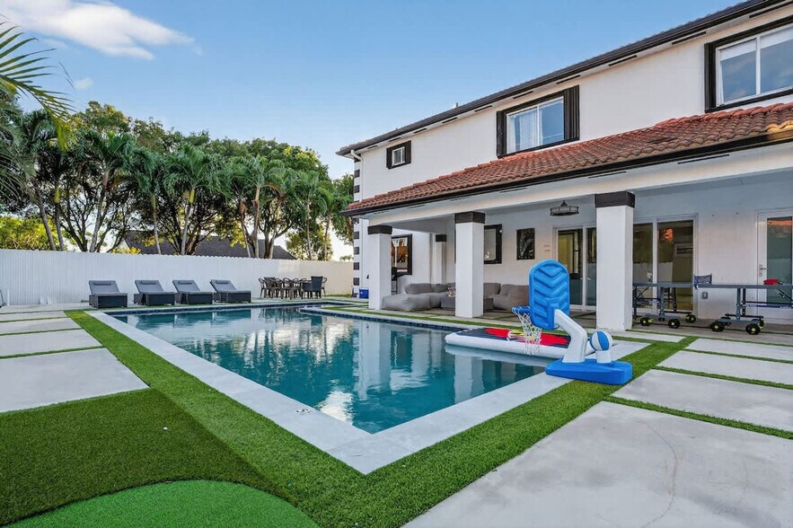 Building Photo - 5161 SW 159th Ct