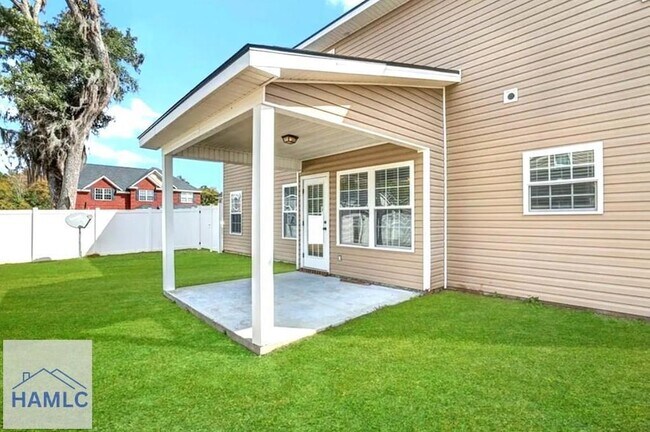 Building Photo - 763 English Oak Dr
