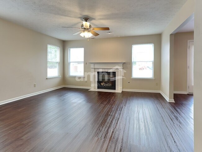 Building Photo - 10660 Brighton Knoll Pky N