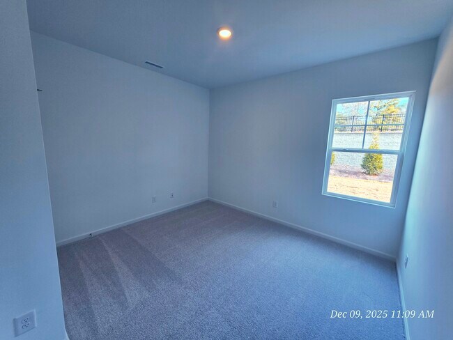 Building Photo - 184 N Finley Lndg Pkwy