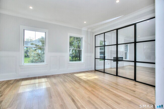 Building Photo - 11 Gower Rd