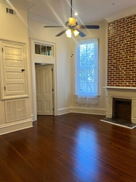 Building Photo - 1520 Josephine St