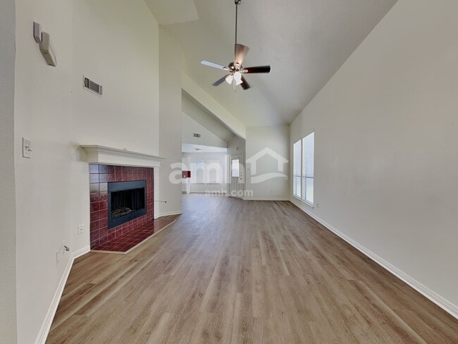 Building Photo - 14815 Cygnus Ct