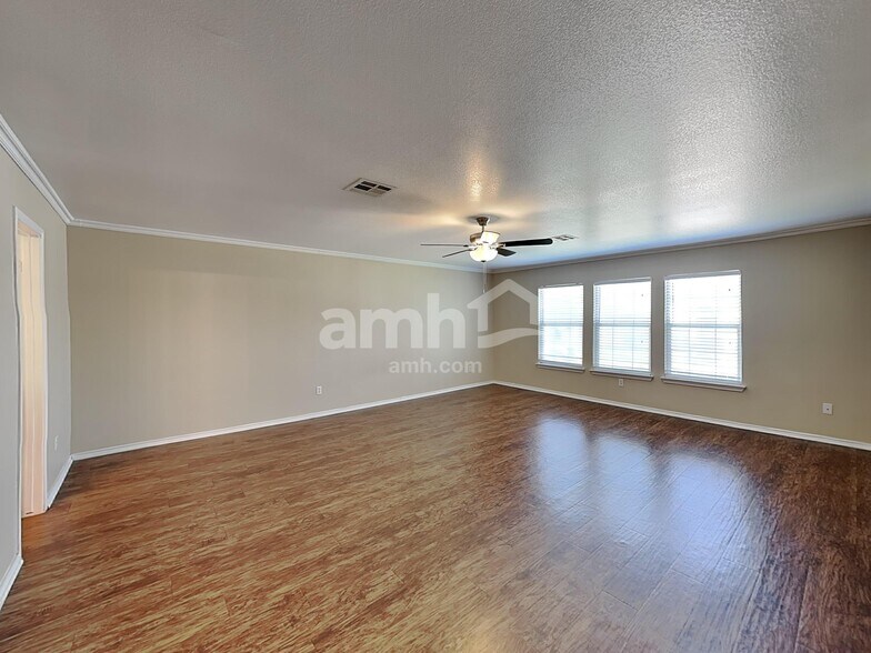 Building Photo - 4407 Cisco Valley Dr