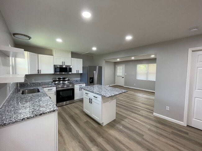 Building Photo - 119 Washington Cir