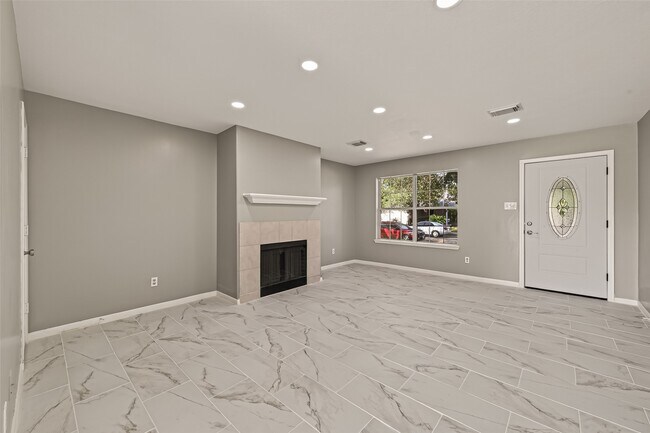 Building Photo - 6542 Carly Park Way