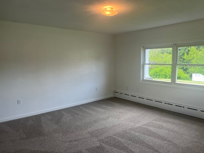 Building Photo - Beautiful 5-Bedroom Home in East Cocalico ...