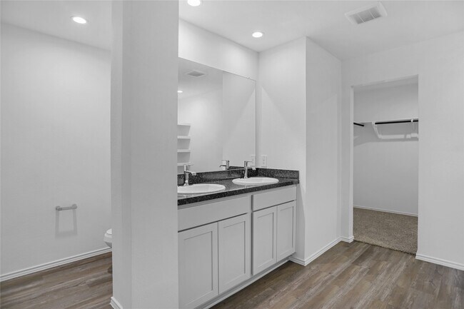 Building Photo - 24311 Saddlestone Green Dr