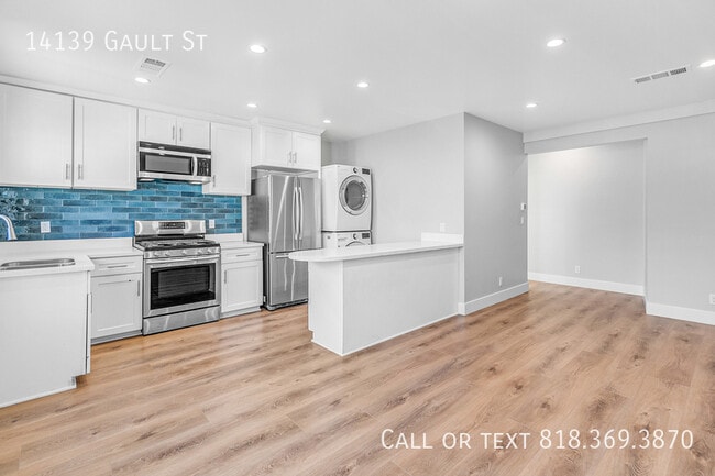 Building Photo - 14139 Gault St
