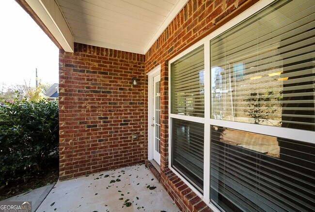 Building Photo - 104 Putters Dr