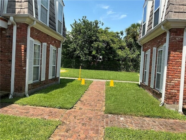 Building Photo - 4108 Roneagle Way #C C