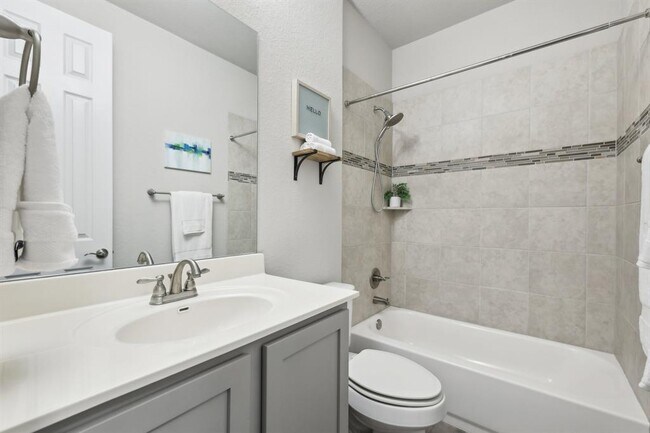 Building Photo - 712 Germander Rd