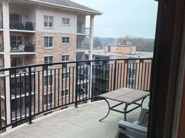 Building Photo - 151 W Wing St