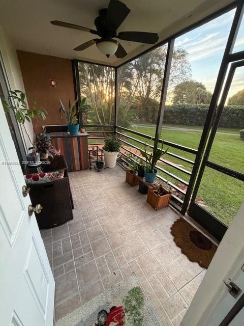 Building Photo - 1100 St Charles Pl