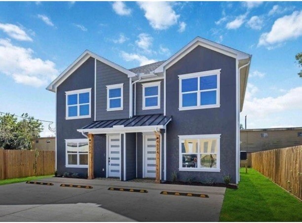 Building Photo - 4624 Mayflower St