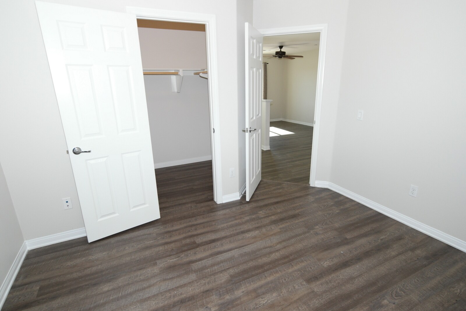 Building Photo - 13373 Shoreham Dr