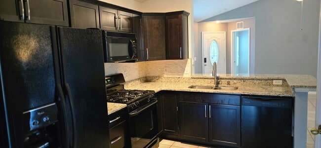 Building Photo - 3412 Palm Beach Dr