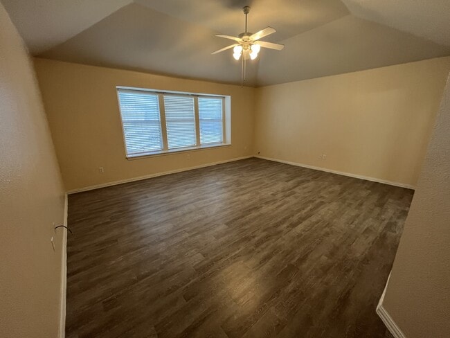 Building Photo - 104 Cinnamon Ct