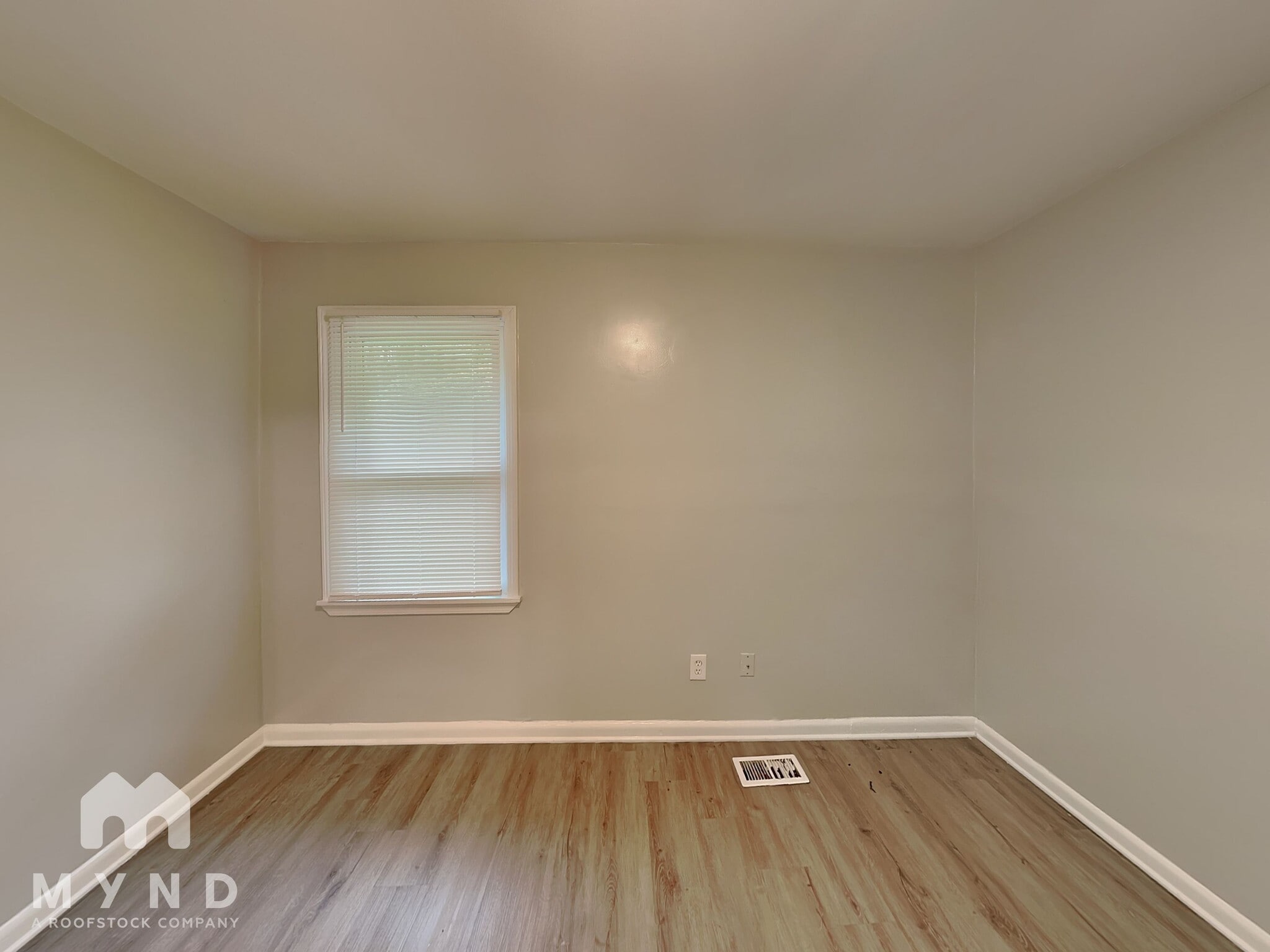 Building Photo - 438 Greenhill Way