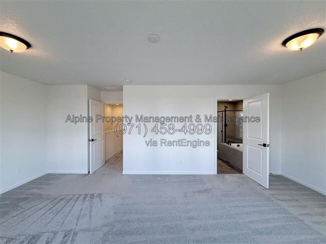 Building Photo - 7226 SE Blanton St