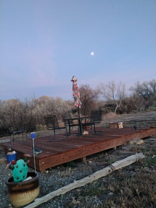 Building Photo - Cabin Style Home - Fully Furnished includes utilities