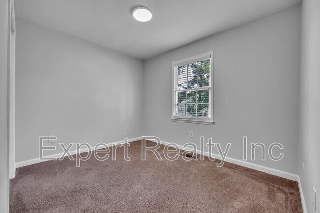 Building Photo - 1064 Caribbean Cir