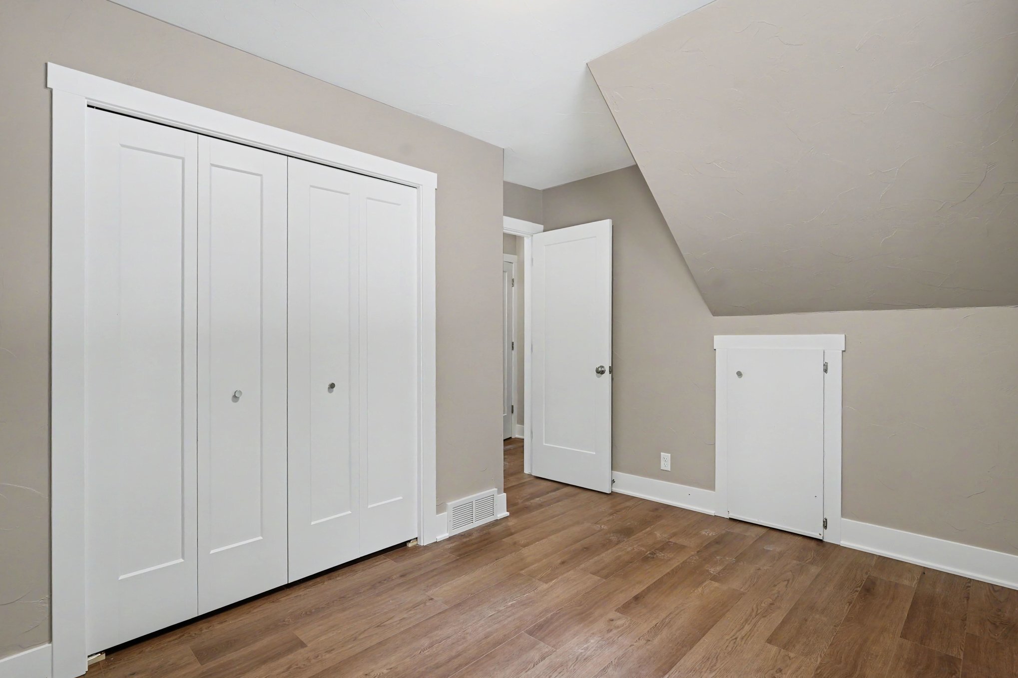 Building Photo - 136 Scotts Dr