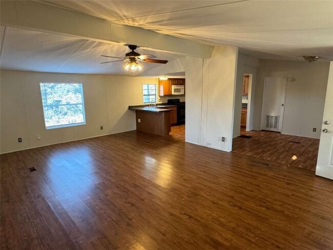 Building Photo - 4044 Friendship Rd