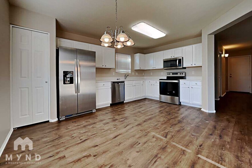 Building Photo - 28504 N Dolomite Ln