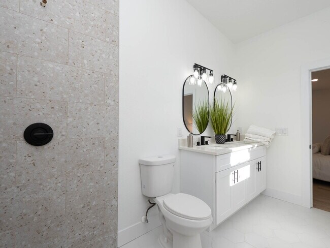 Building Photo - Brand New Construction 3/2  Canal Front Home for Rent in North Port