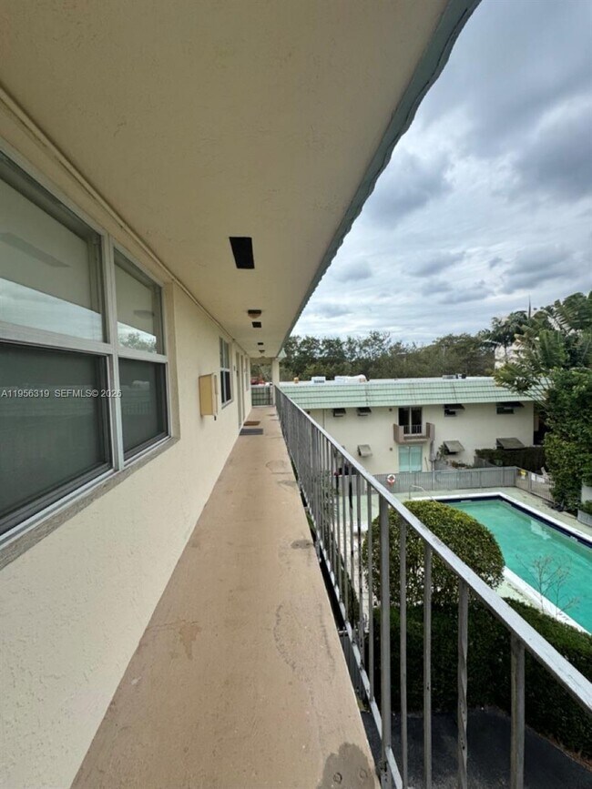 Building Photo - 650 NE 61st St