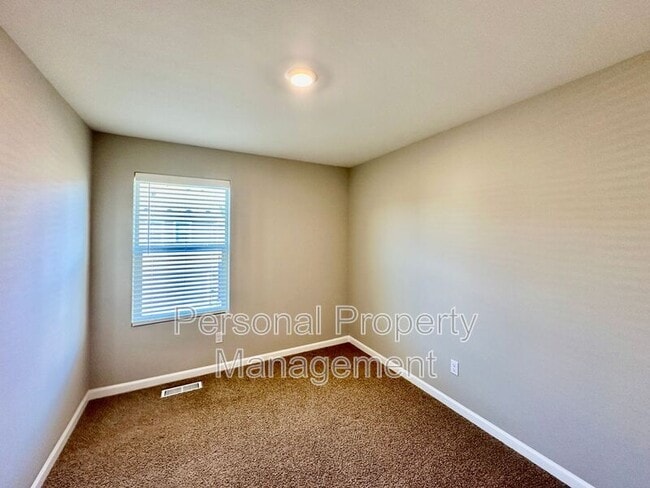 Building Photo - 7042 NE 155th Pl