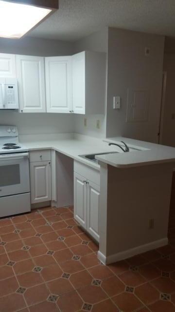 Building Photo - 651 Lyons Rd