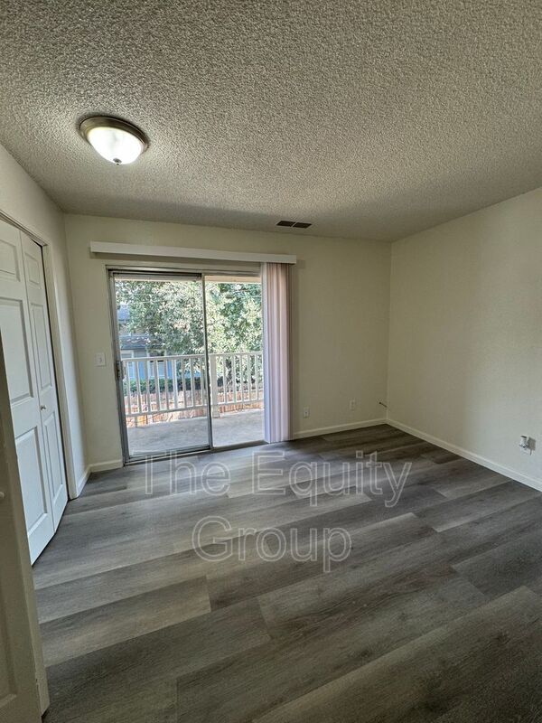 Building Photo - 404 N West St