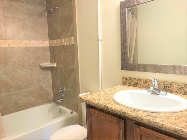 Building Photo - 10555 Turtlewood Ct
