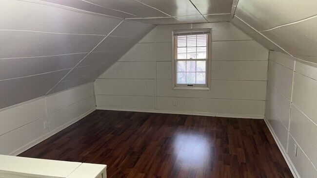 Building Photo - 1460 Kipling Dr