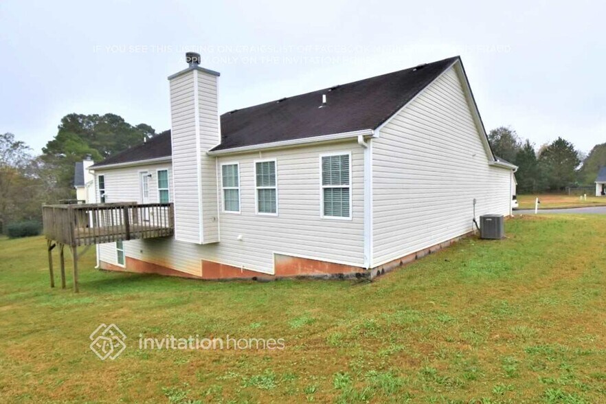 Building Photo - 850 Fawnfield Dr