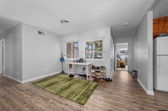 Building Photo - 5663 Campanile Way