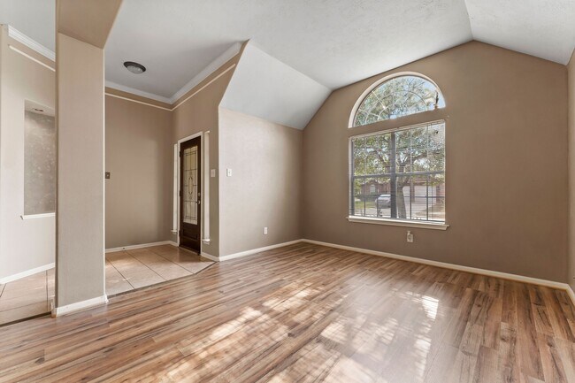 Building Photo - 30218 Deleon Fields Dr