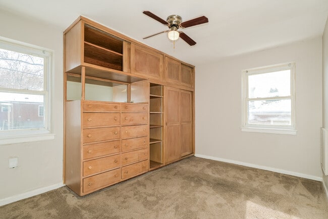 Building Photo - Fantastic 2bd/1ba home! Let yourself in!