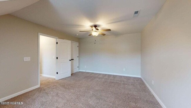 Building Photo - 215 Purple Martin Dr