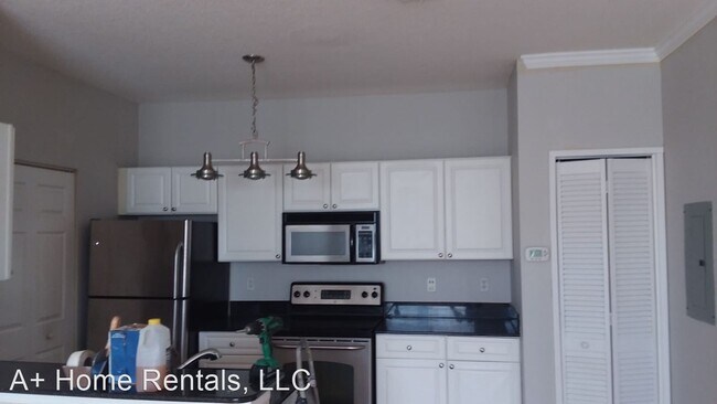 Building Photo - 14340 Fredricksburg Dr