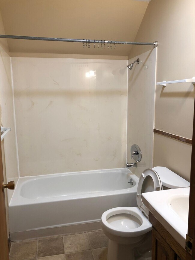 Upstairs Full Bathroom - 1104 Pennsylvania Ave