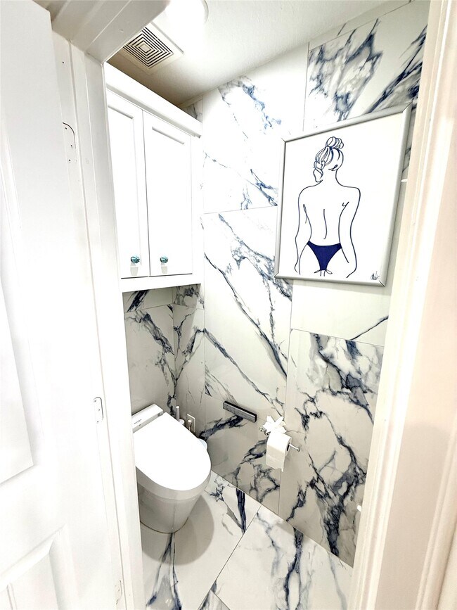 Building Photo - 1610 City Nights Wy