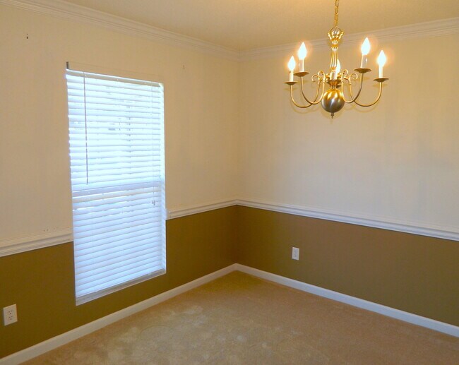 Building Photo - 2905 Galahad Way